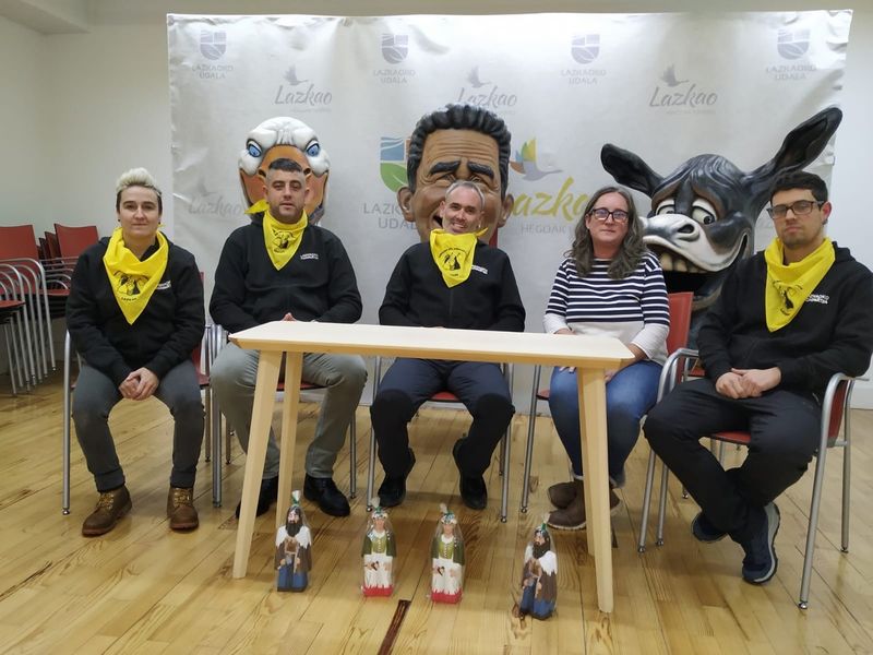 Lazkao lanza una edición limitada de 150 figuras de Mari y Basajaun