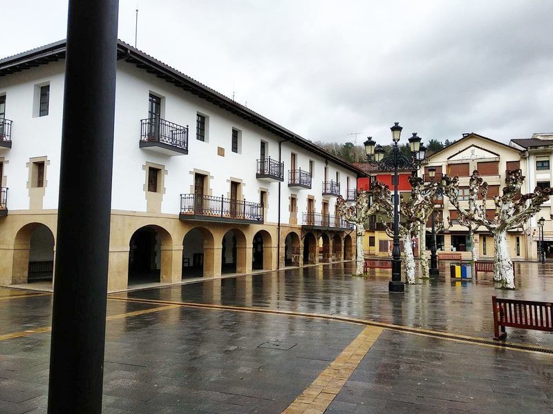 Ostegun honetan, azaoak 27, Ohiko Osoko Bilkura Lazkaoko Udalean