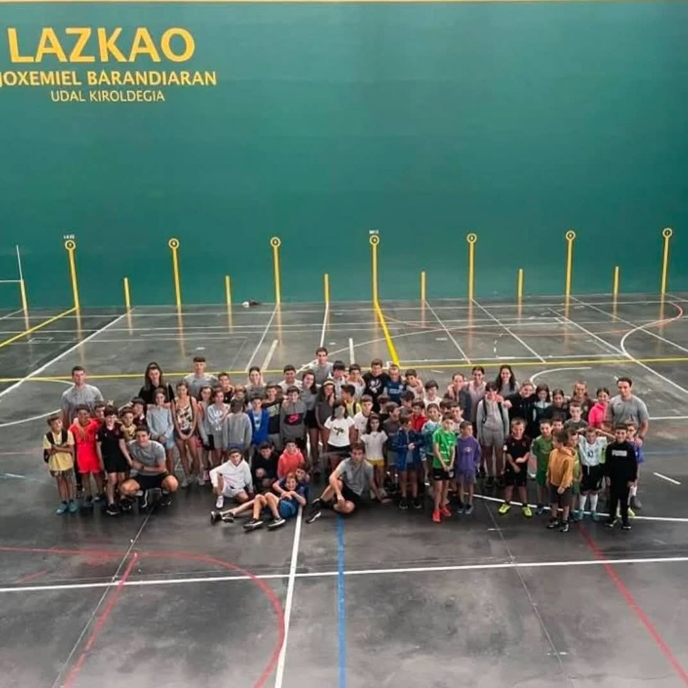 aisialdi eta kirol anitzeko zerbitzuak