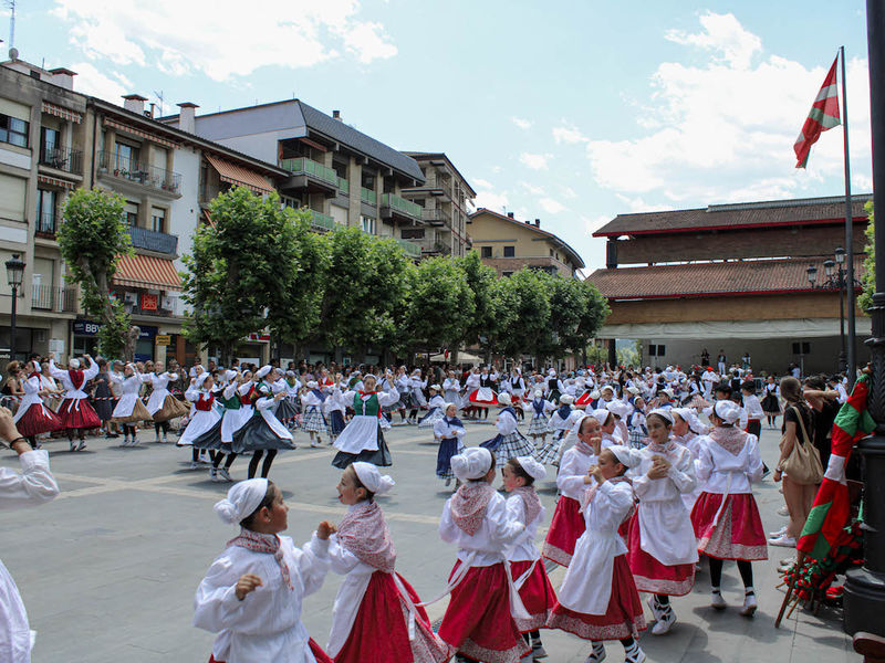 1. Dantzari Txiki Eguna