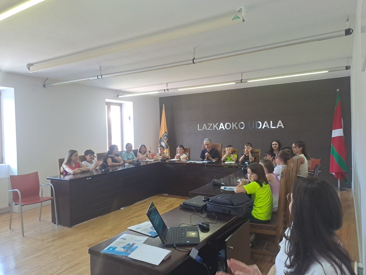 Eskolako Agenda 2030 uraren erabilera arduratsua 3